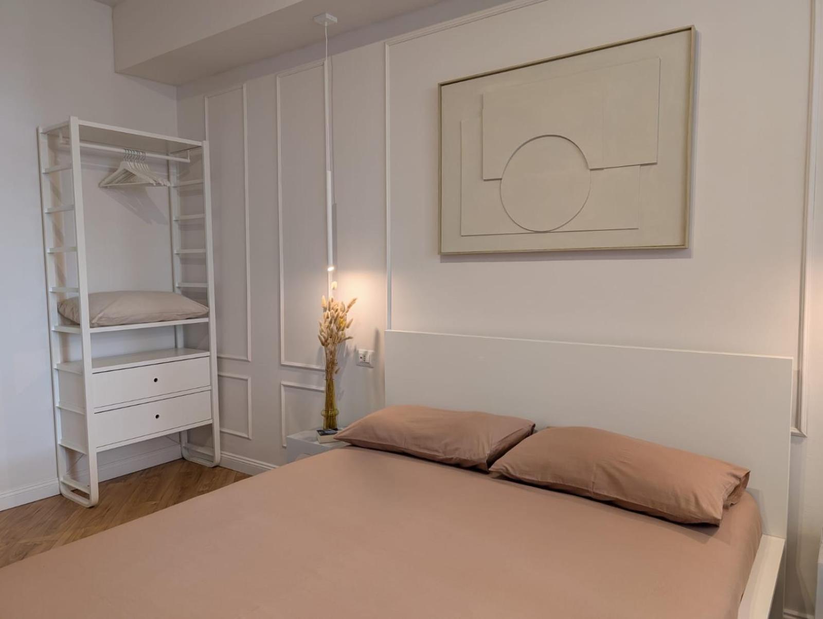 Art N Shelter Apartament Бари Экстерьер фото