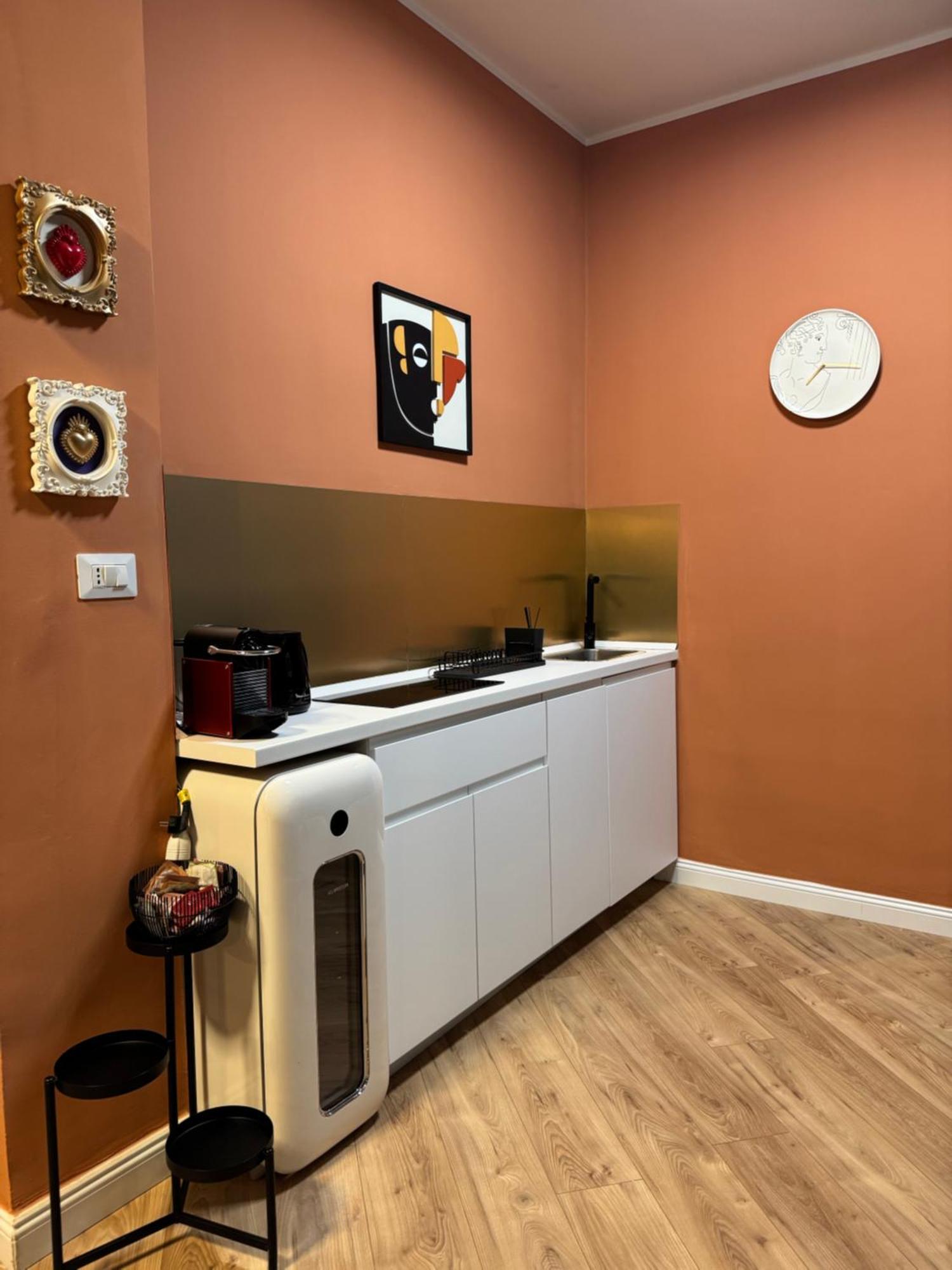 Art N Shelter Apartament Бари Экстерьер фото