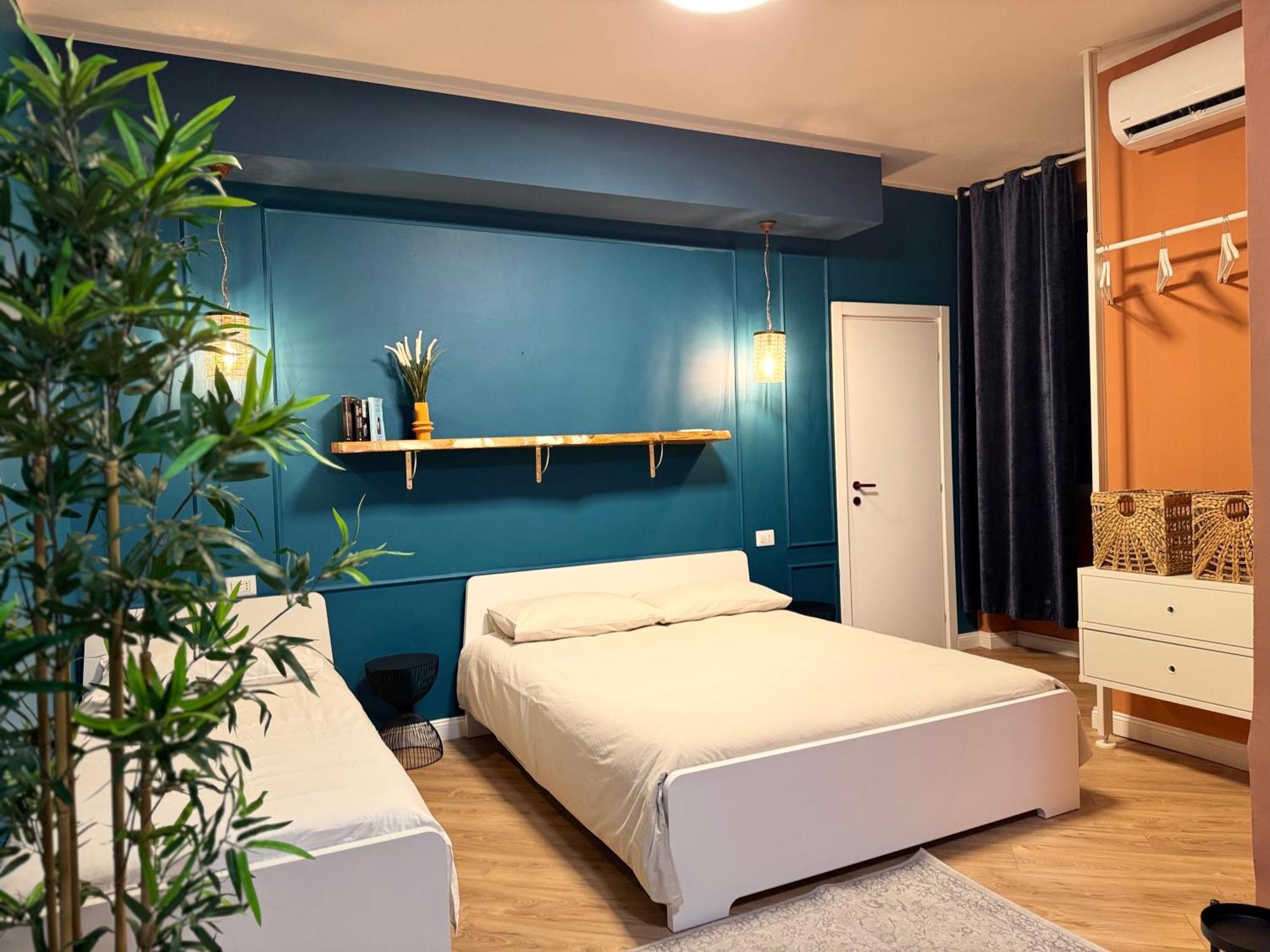 Art N Shelter Apartament Бари Экстерьер фото