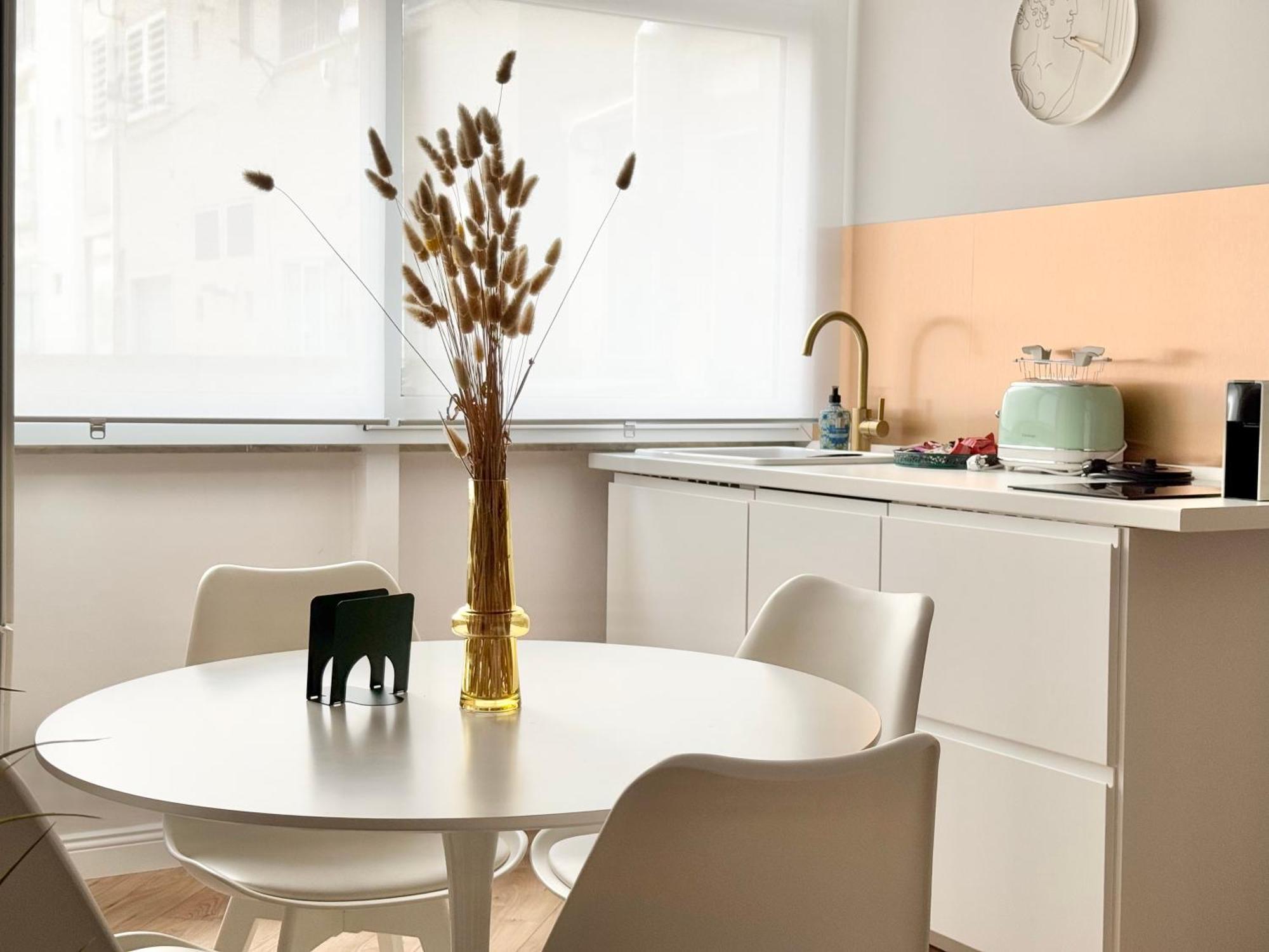 Art N Shelter Apartament Бари Экстерьер фото